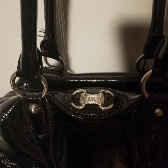 Michael Kors black patent leather dome satchel handbag - Picture 2 of 4